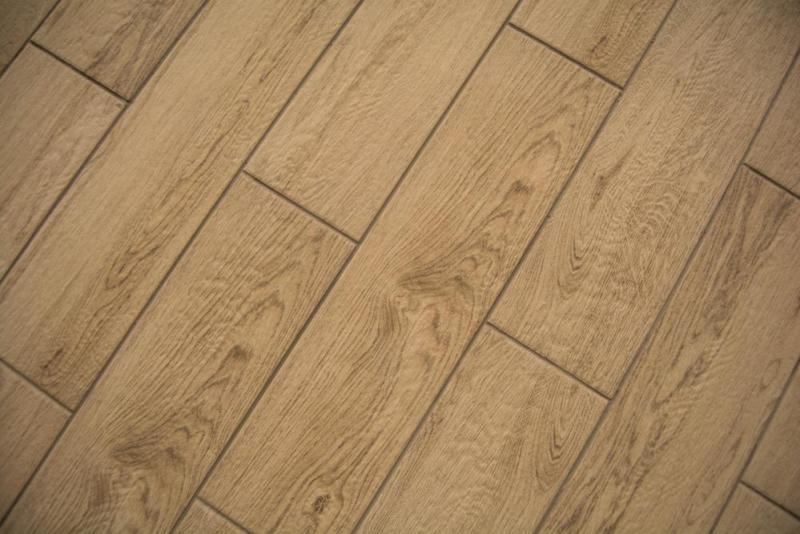 Bien choisir son parquet stratifi&eacute; &agrave; Reims : guide complet